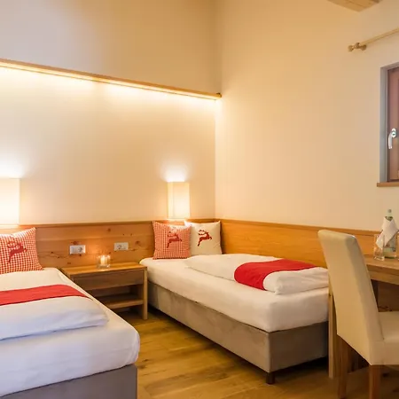 Otel Emmy - Five Elements 4*