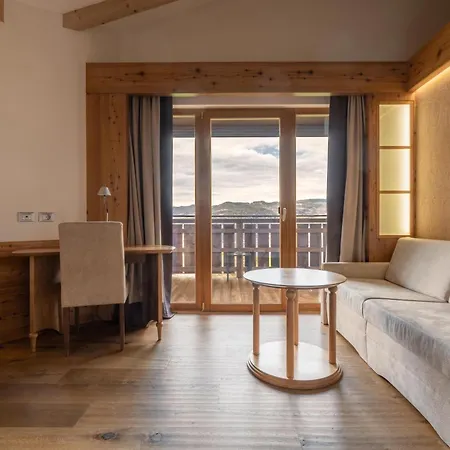 Hotel Emmy - Five Elements